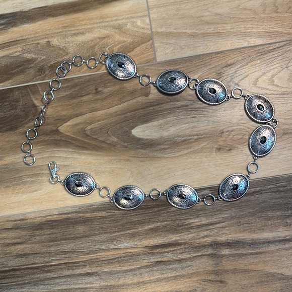 Nomad Creek Accessories - Nomad Creek Women's Silver Oval Chain Belt w/ Black Stones – M/L – 44.5"